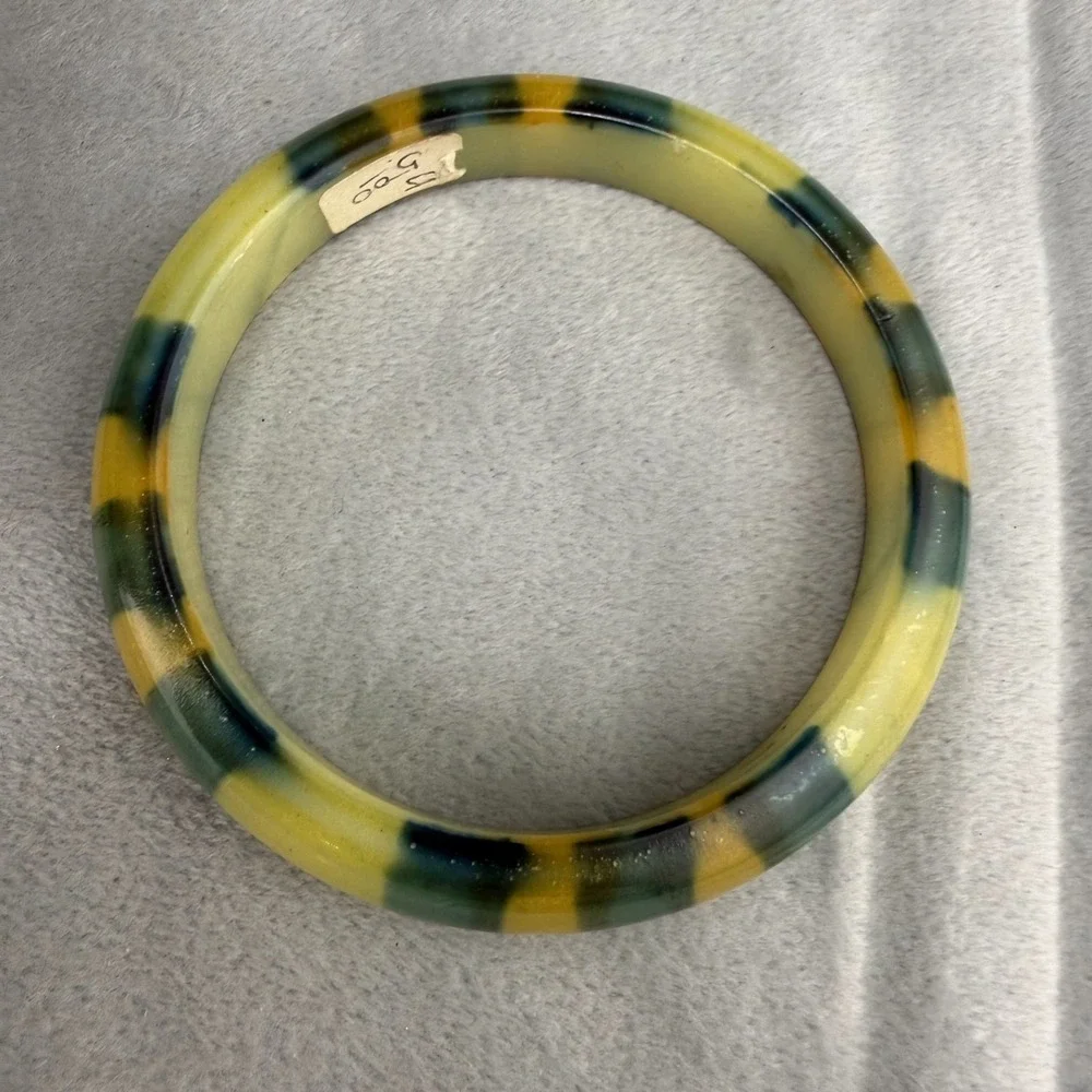Vintage Bangle Bracelet Green Yellow Stripes Acrylic‎ 8.5